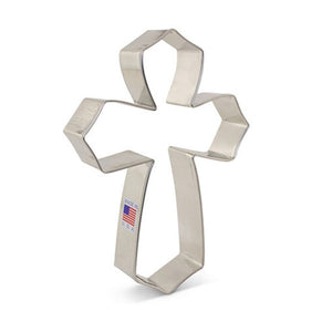 Ann Clark Large Cross cutter by Tunde’s Creations 13.5cm
